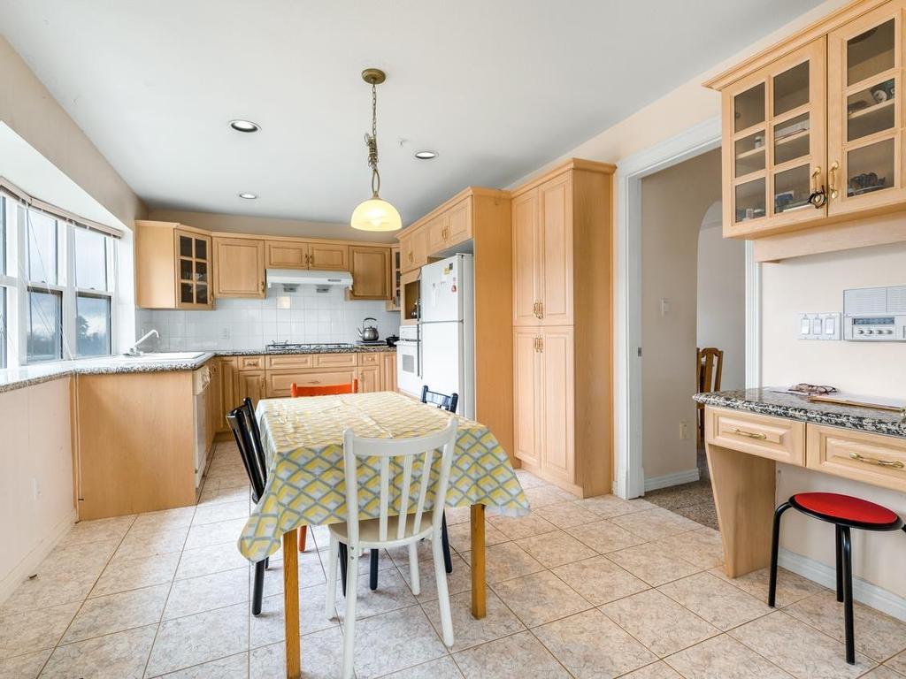 









7483


Humm

Street,
Vancouver,




BC
V5P 4B7

