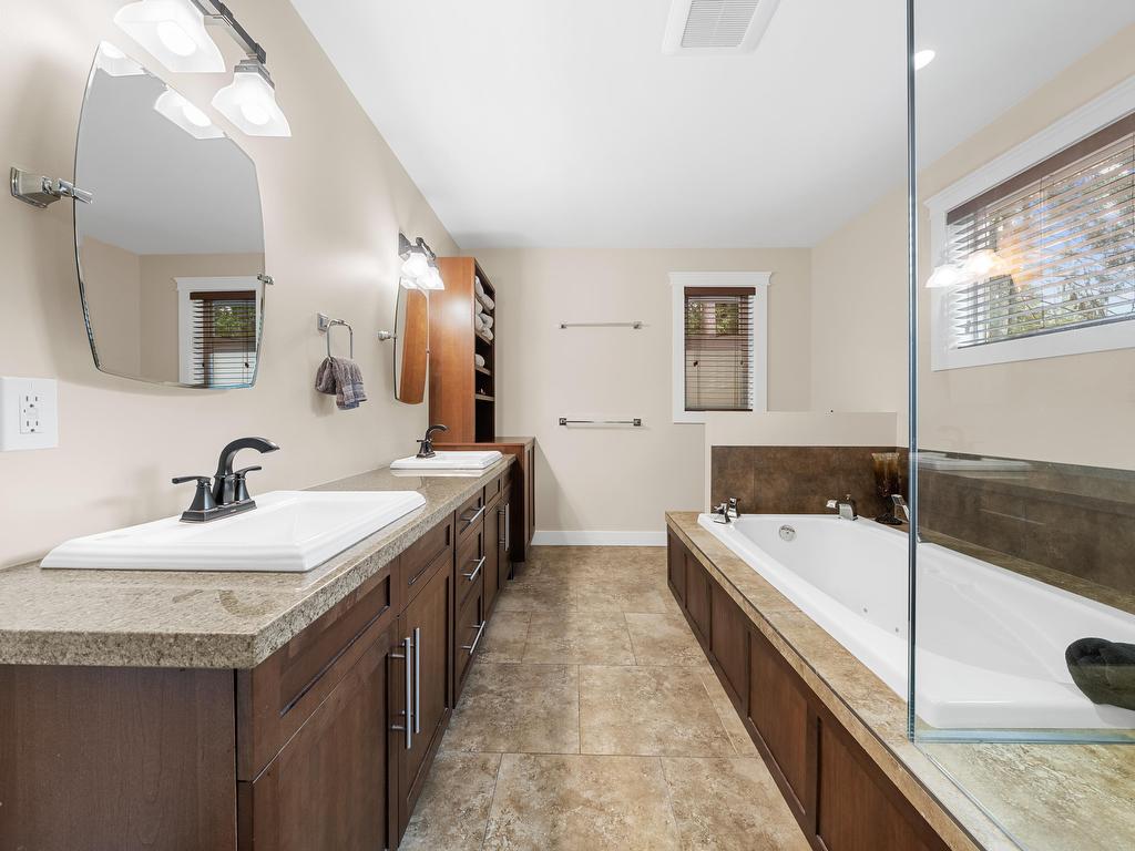 









1782


Depot

Road,
Squamish,




BC
V0N 1T0

