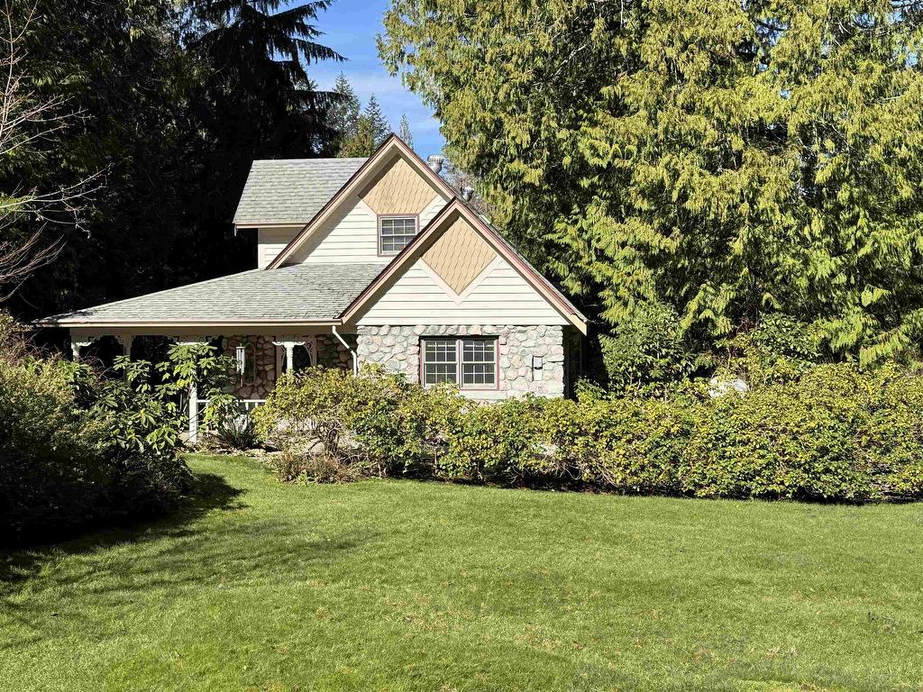 









5487


Brooks

Road,
Halfmoon Bay,




BC
V7Z 1G1

