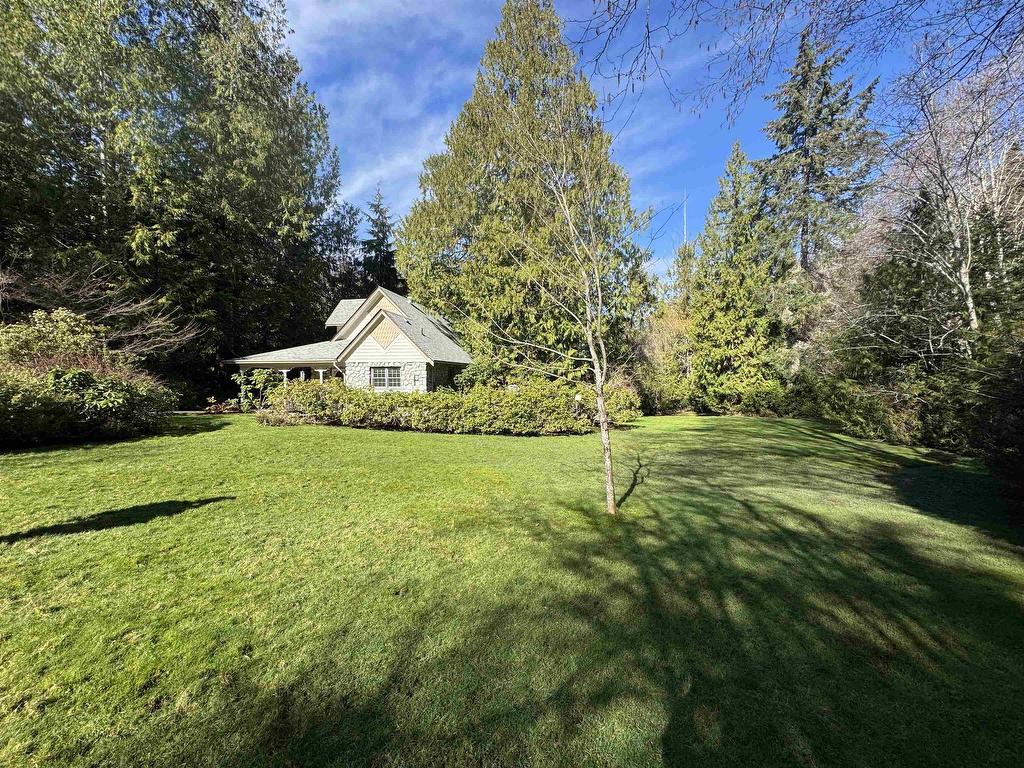 









5487


Brooks

Road,
Halfmoon Bay,




BC
V7Z 1G1

