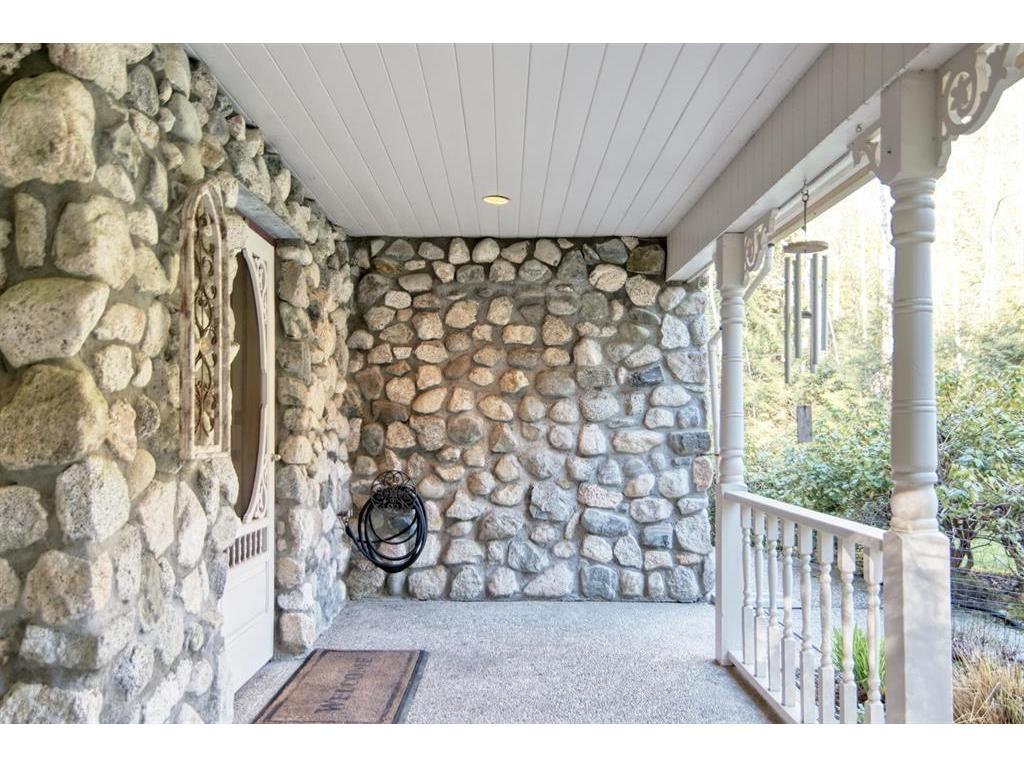 









5487


Brooks

Road,
Halfmoon Bay,




BC
V7Z 1G1

