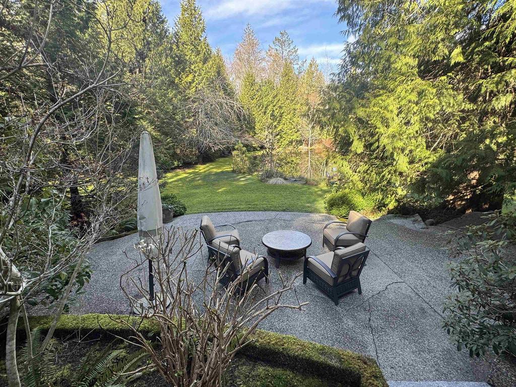 









5487


Brooks

Road,
Halfmoon Bay,




BC
V7Z 1G1

