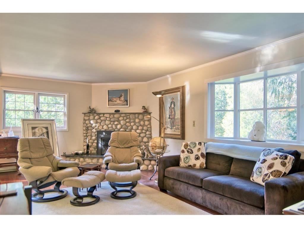 









5487


Brooks

Road,
Halfmoon Bay,




BC
V7Z 1G1

