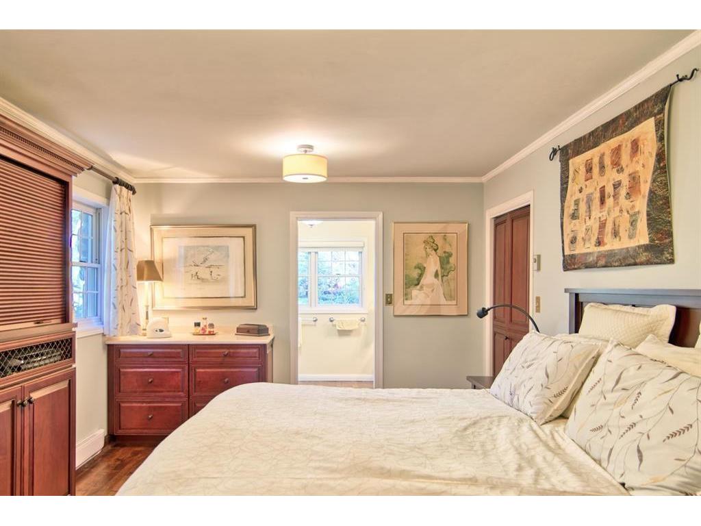 









5487


Brooks

Road,
Halfmoon Bay,




BC
V7Z 1G1

