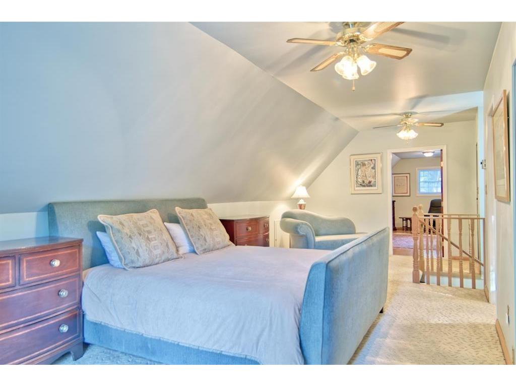 









5487


Brooks

Road,
Halfmoon Bay,




BC
V7Z 1G1

