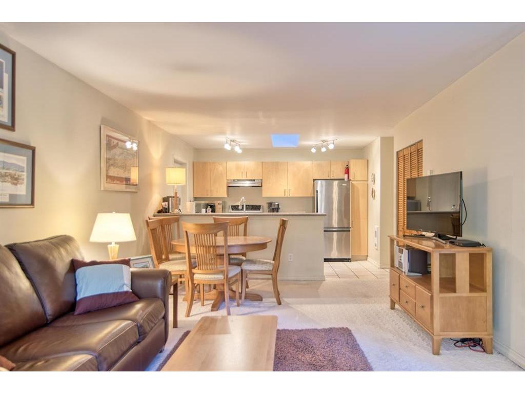









5487


Brooks

Road,
Halfmoon Bay,




BC
V7Z 1G1

