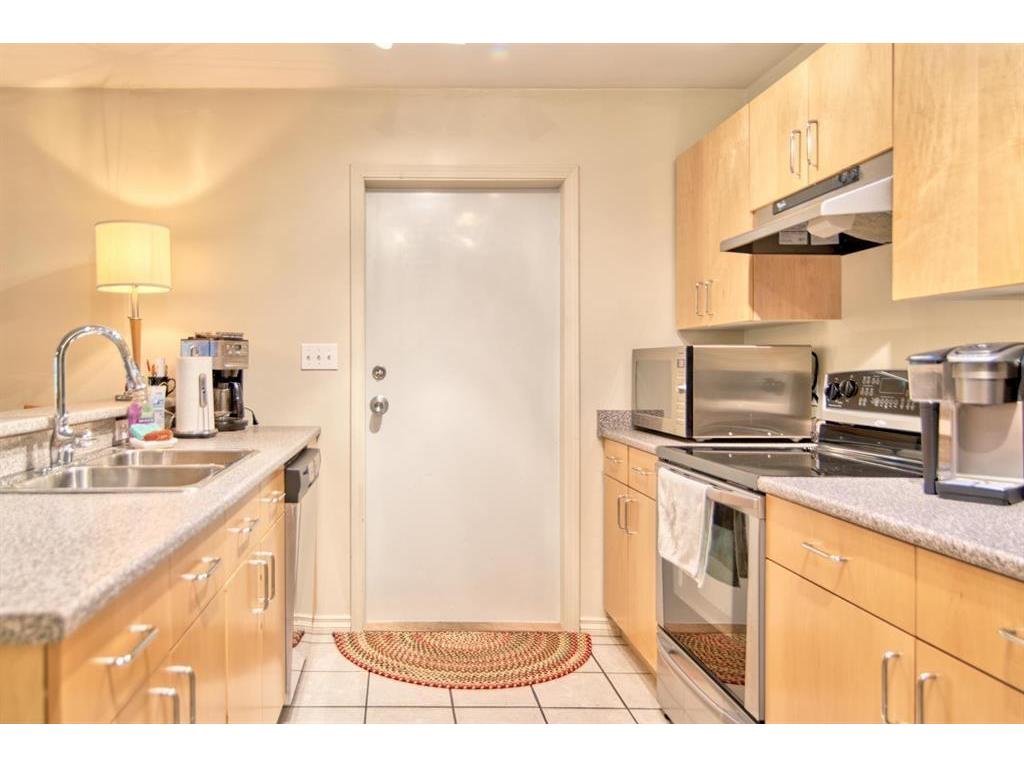 









5487


Brooks

Road,
Halfmoon Bay,




BC
V7Z 1G1

