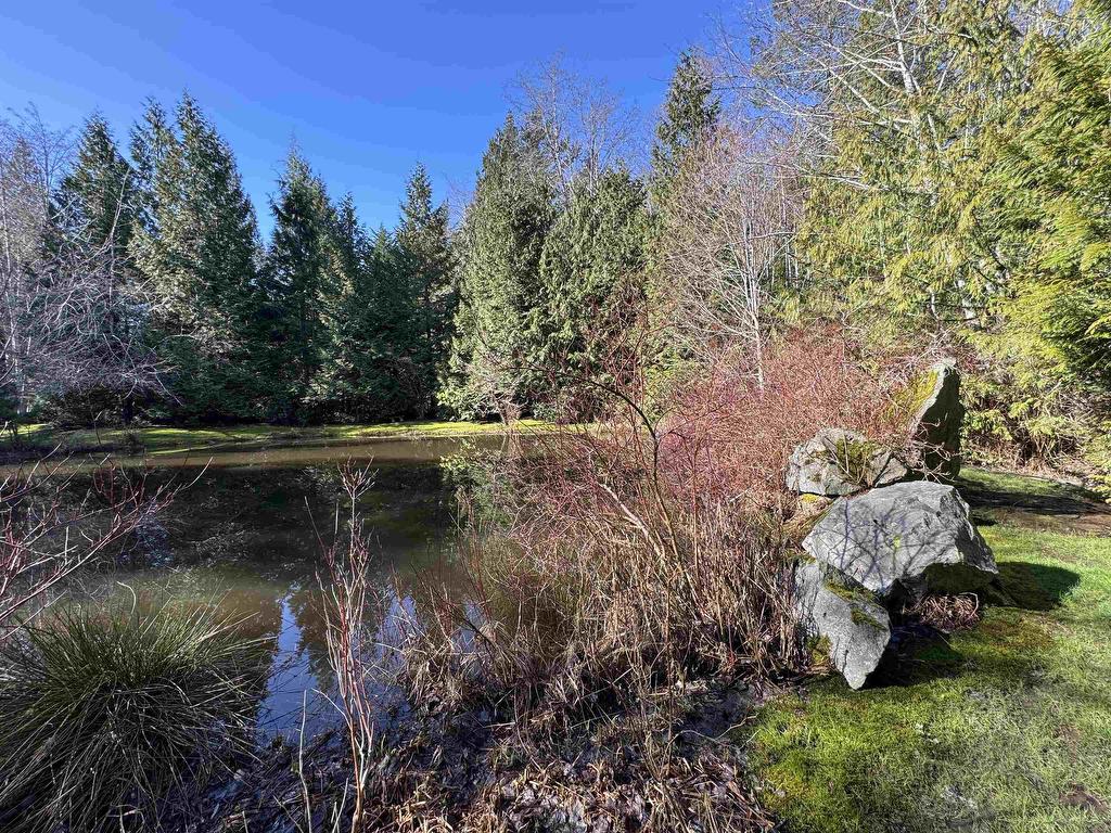 









5487


Brooks

Road,
Halfmoon Bay,




BC
V7Z 1G1

