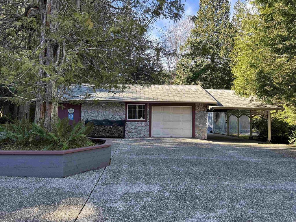 









5487


Brooks

Road,
Halfmoon Bay,




BC
V7Z 1G1

