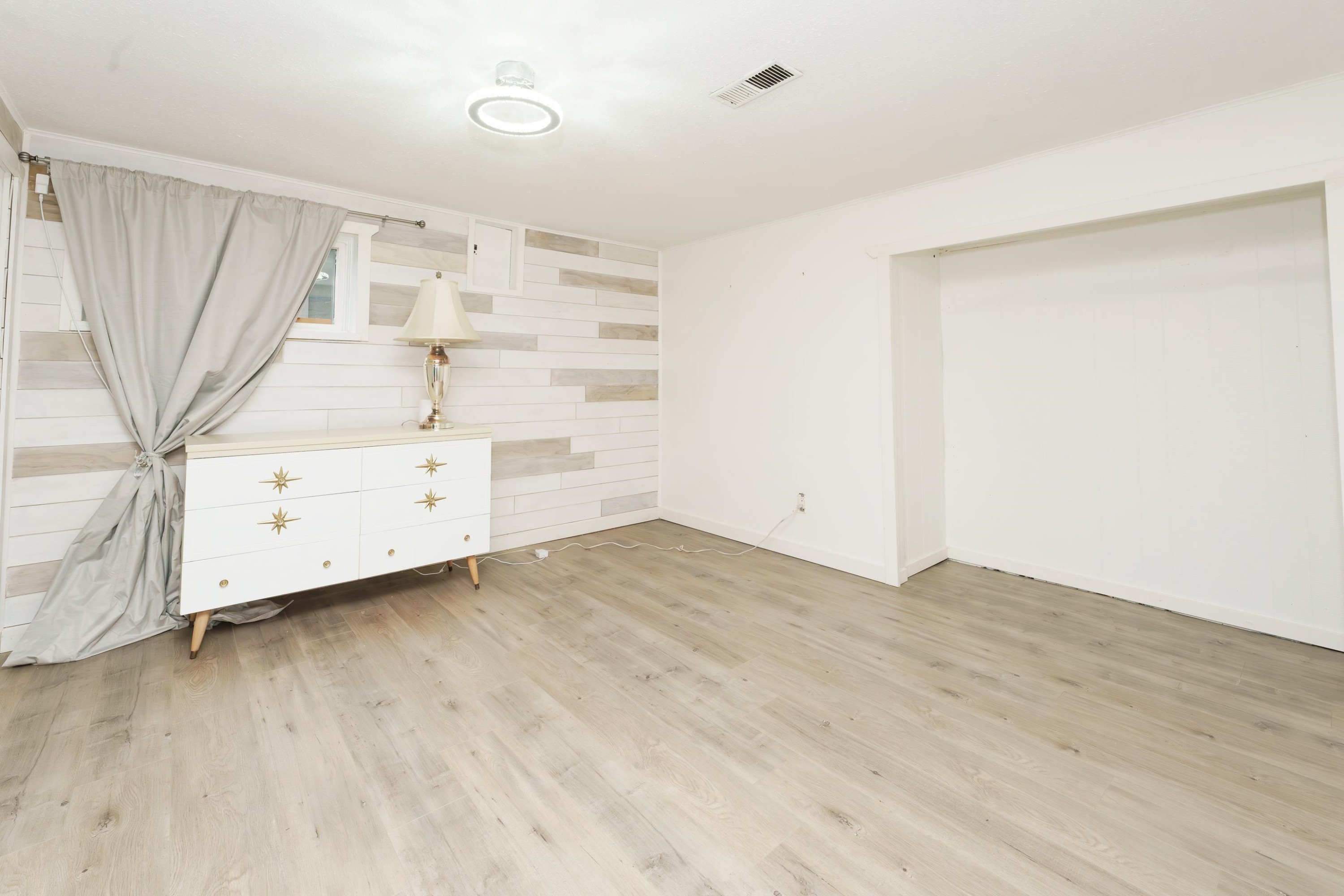 









11943


232

Street,
Maple Ridge,




BC
V2X 6T2

