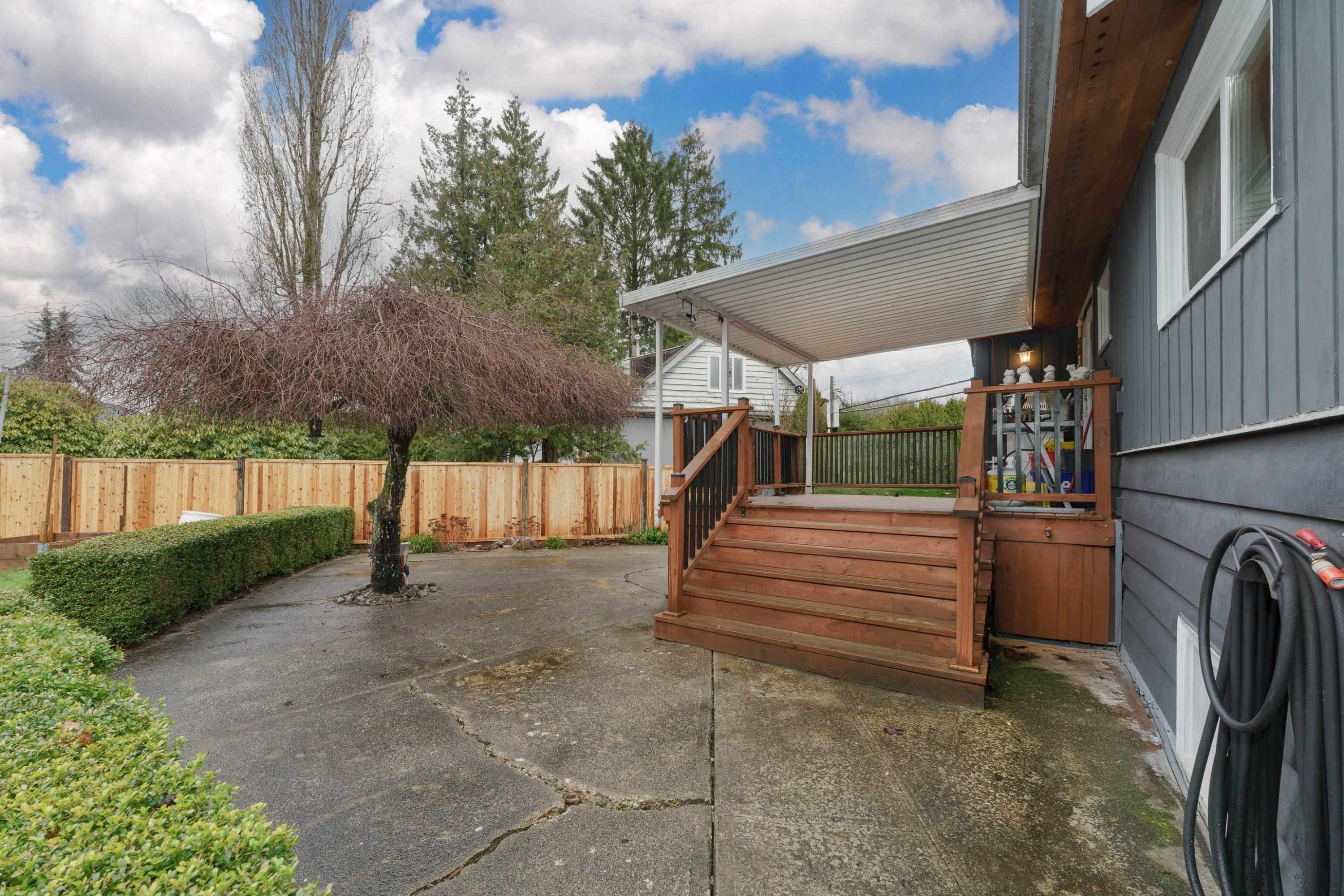 









11943


232

Street,
Maple Ridge,




BC
V2X 6T2

