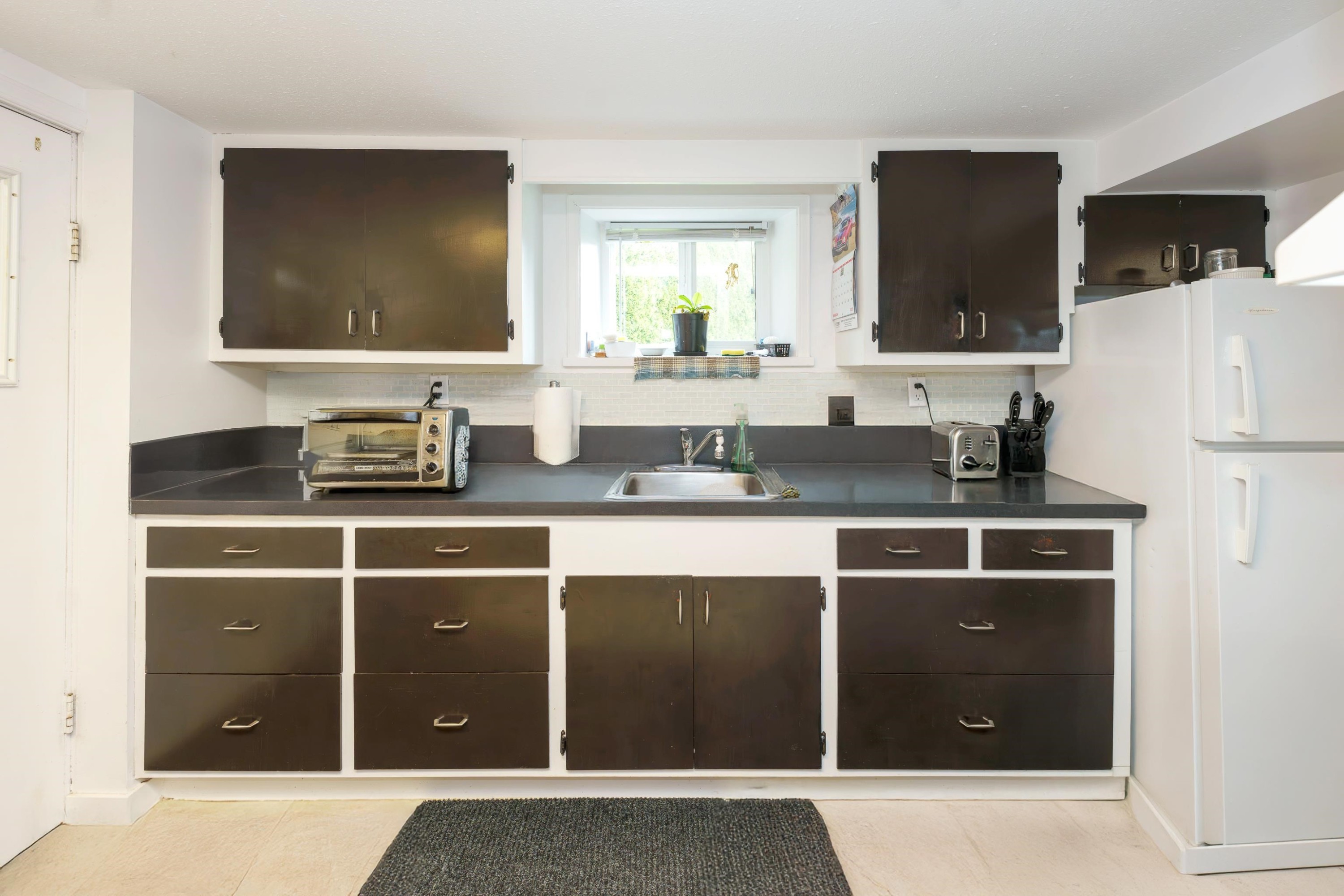 









11943


232

Street,
Maple Ridge,




BC
V2X 6T2

