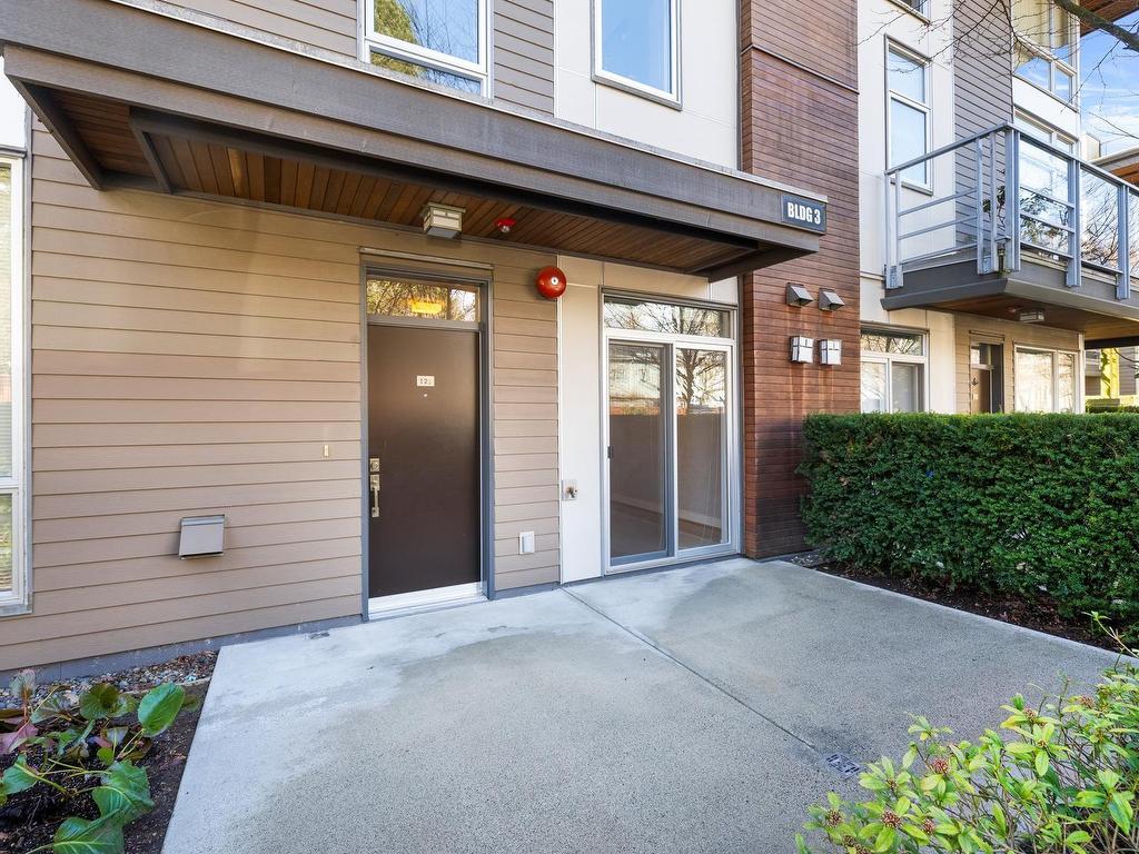 









735


15th

Street West, 121,
North Vancouver,




BC
V7M 0B8

