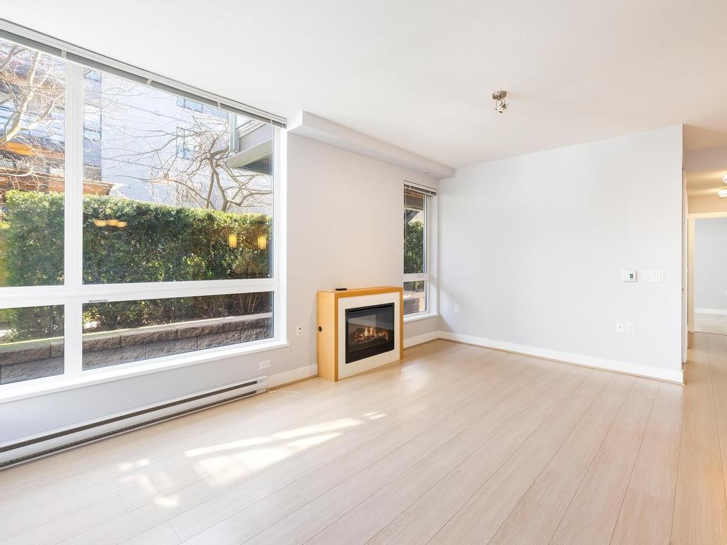 









735


15th

Street West, 121,
North Vancouver,




BC
V7M 0B8

