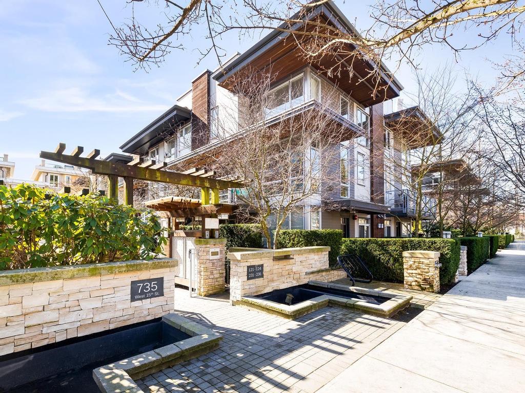 









735


15th

Street West, 121,
North Vancouver,




BC
V7M 0B8

