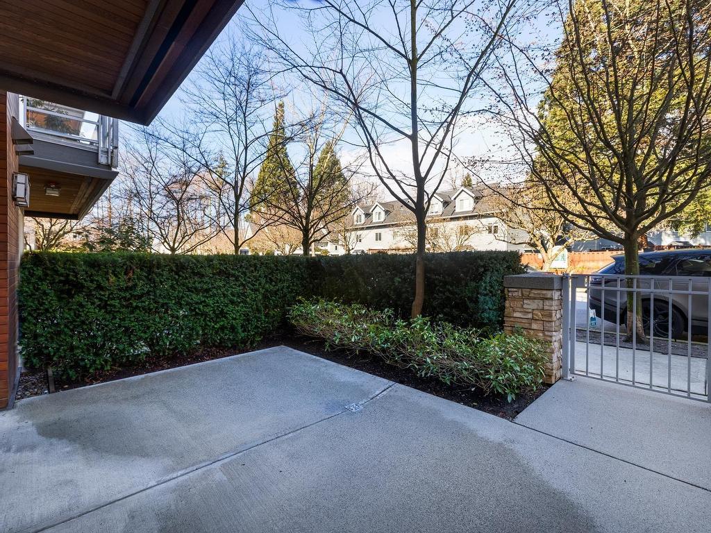 









735


15th

Street West, 121,
North Vancouver,




BC
V7M 0B8

