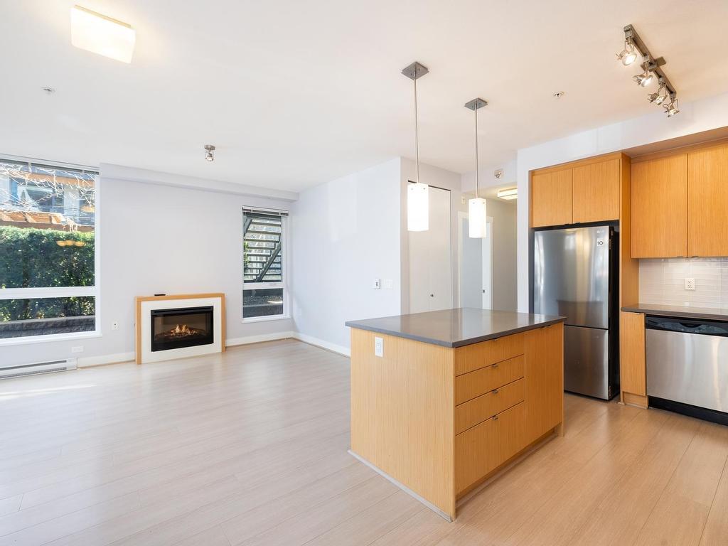 









735


15th

Street West, 121,
North Vancouver,




BC
V7M 0B8

