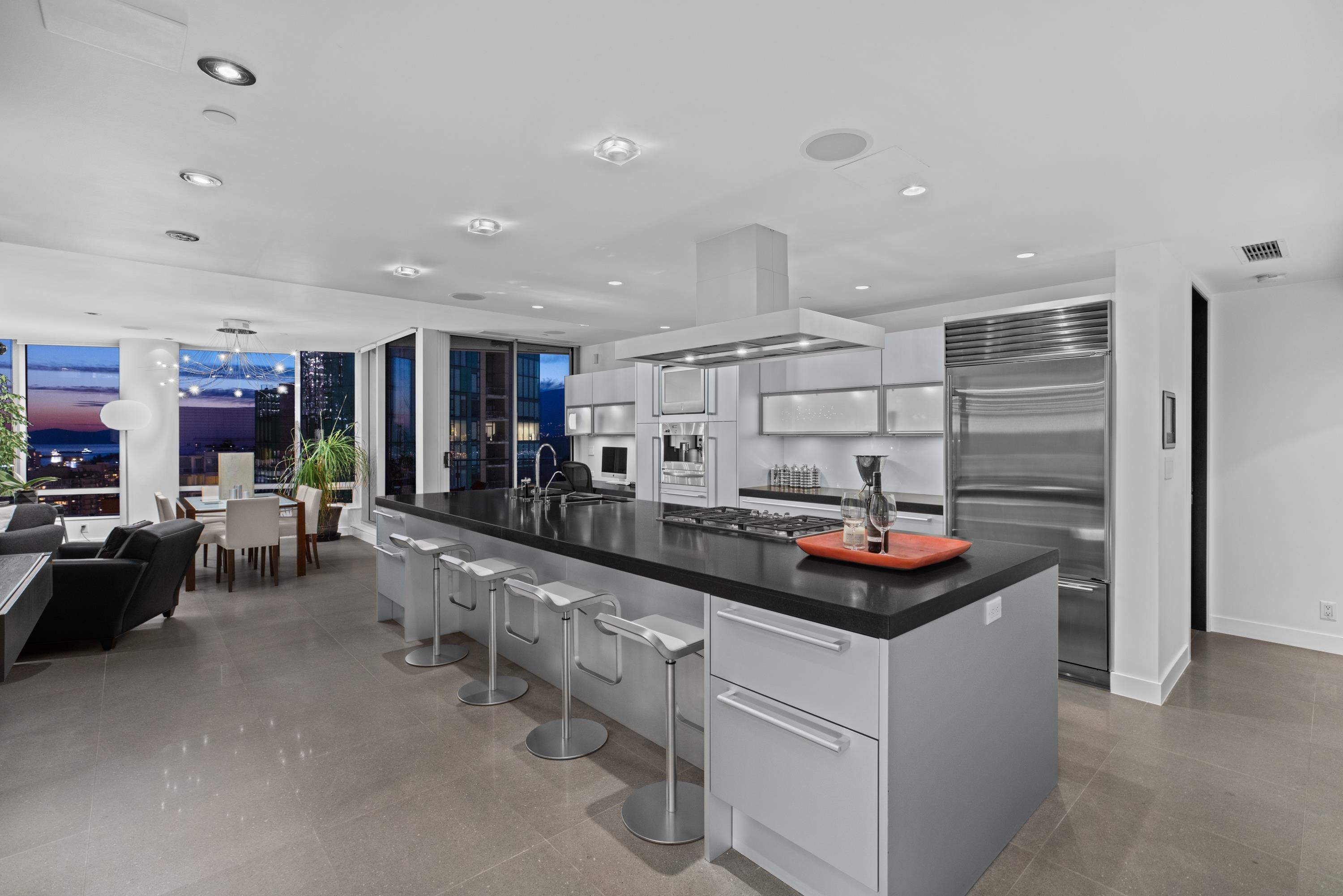 









1077


Cordova

Street West, 2903,
Vancouver,




BC
V6C 2C6

