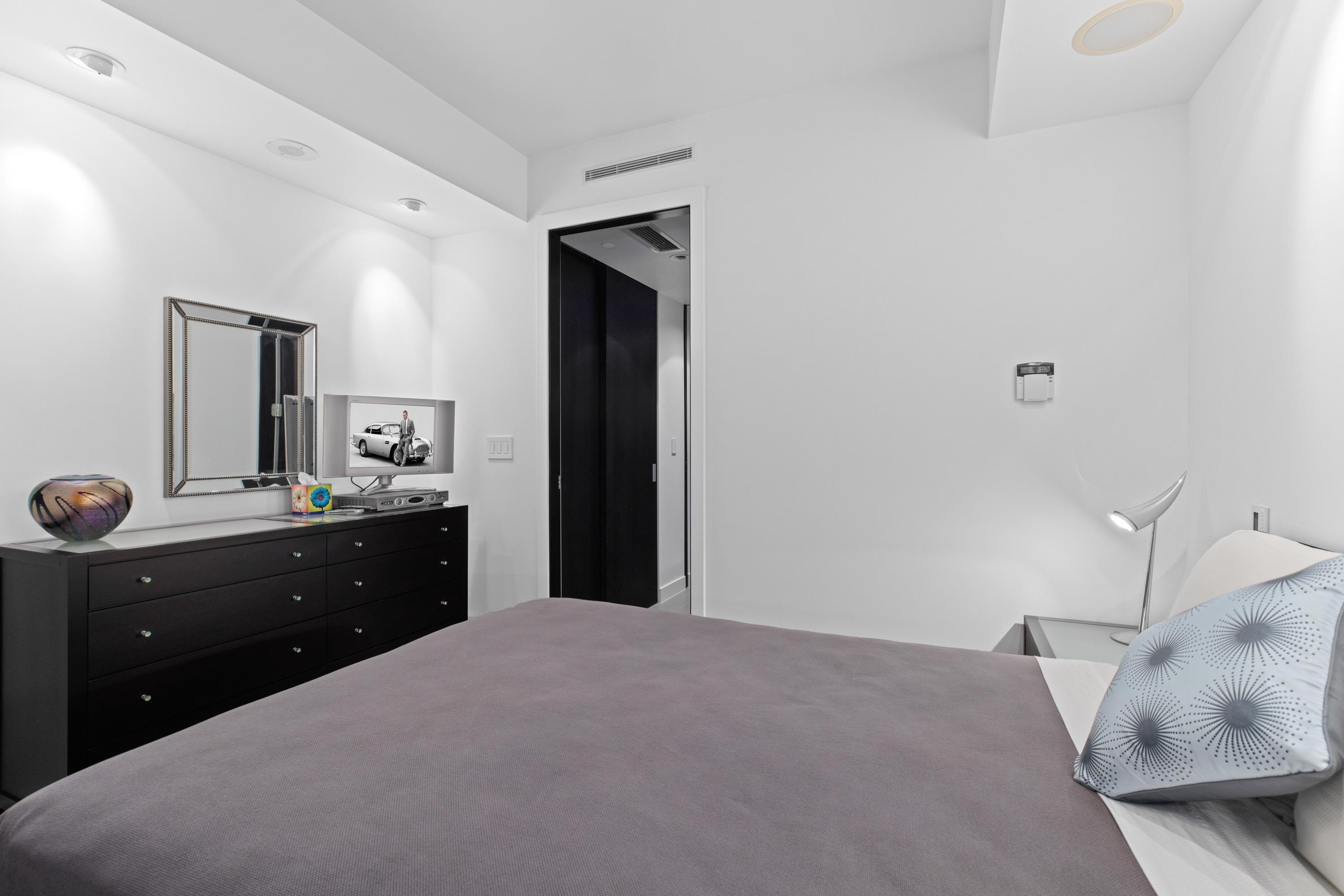 









1077


Cordova

Street West, 2903,
Vancouver,




BC
V6C 2C6

