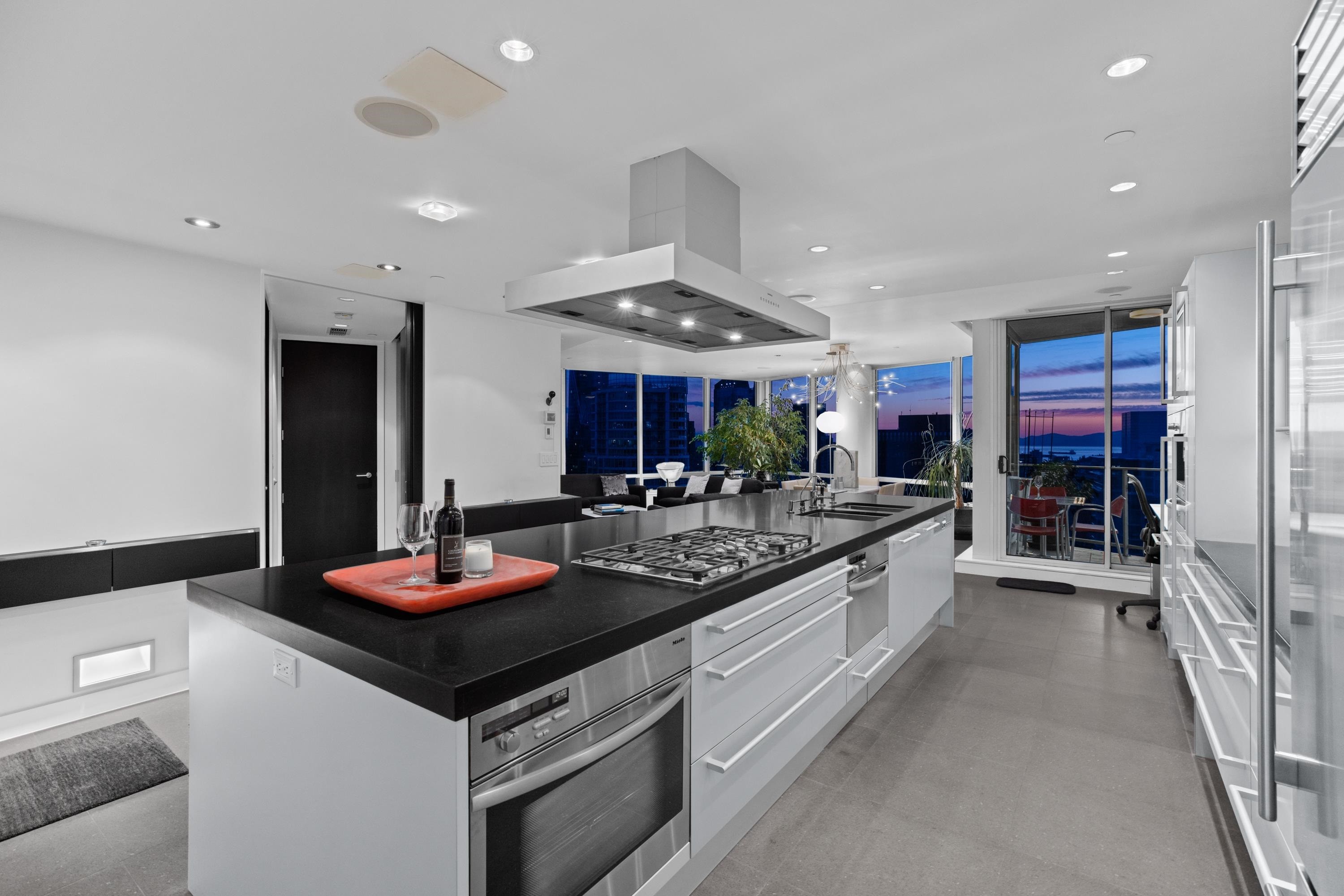 









1077


Cordova

Street West, 2903,
Vancouver,




BC
V6C 2C6

