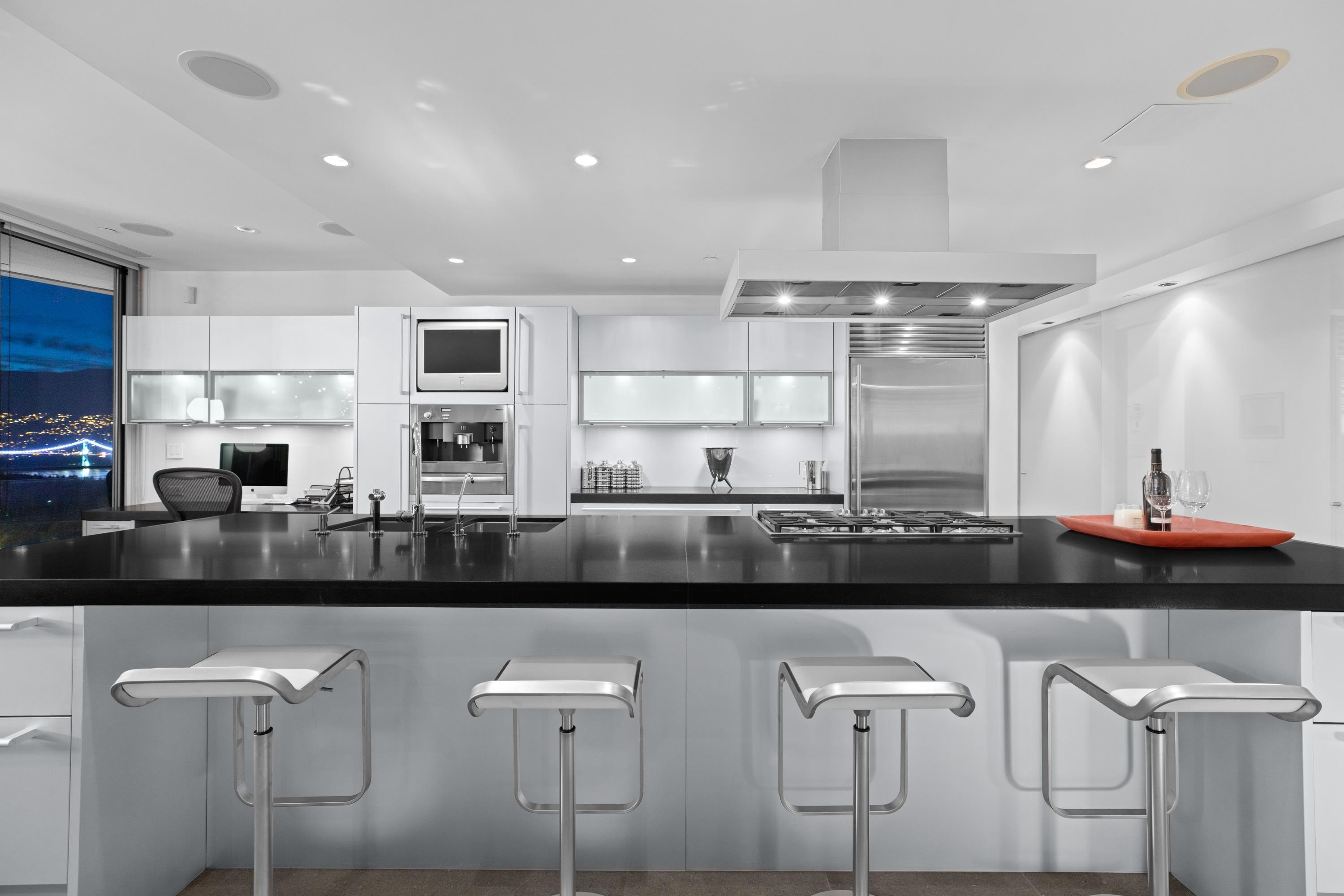 









1077


Cordova

Street West, 2903,
Vancouver,




BC
V6C 2C6

