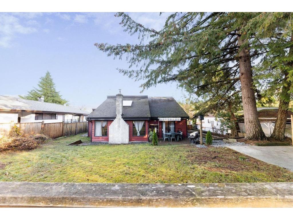 









5613


Trail

Avenue,
Sechelt,




BC
V7Z 0H8

