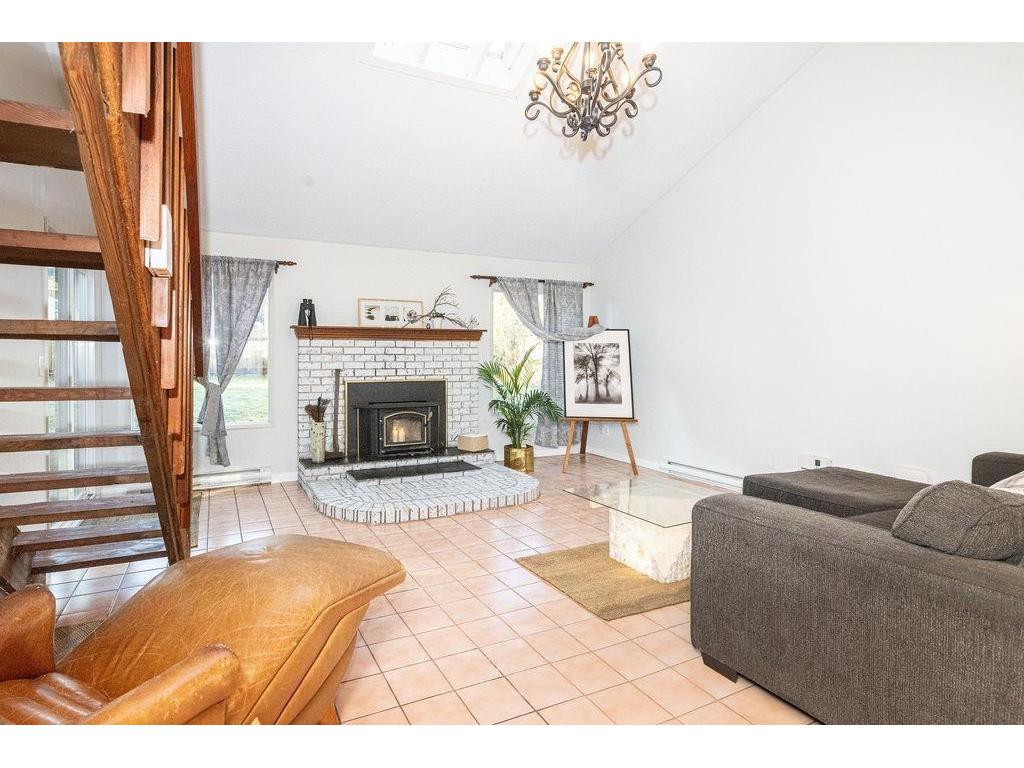 









5613


Trail

Avenue,
Sechelt,




BC
V7Z 0H8


