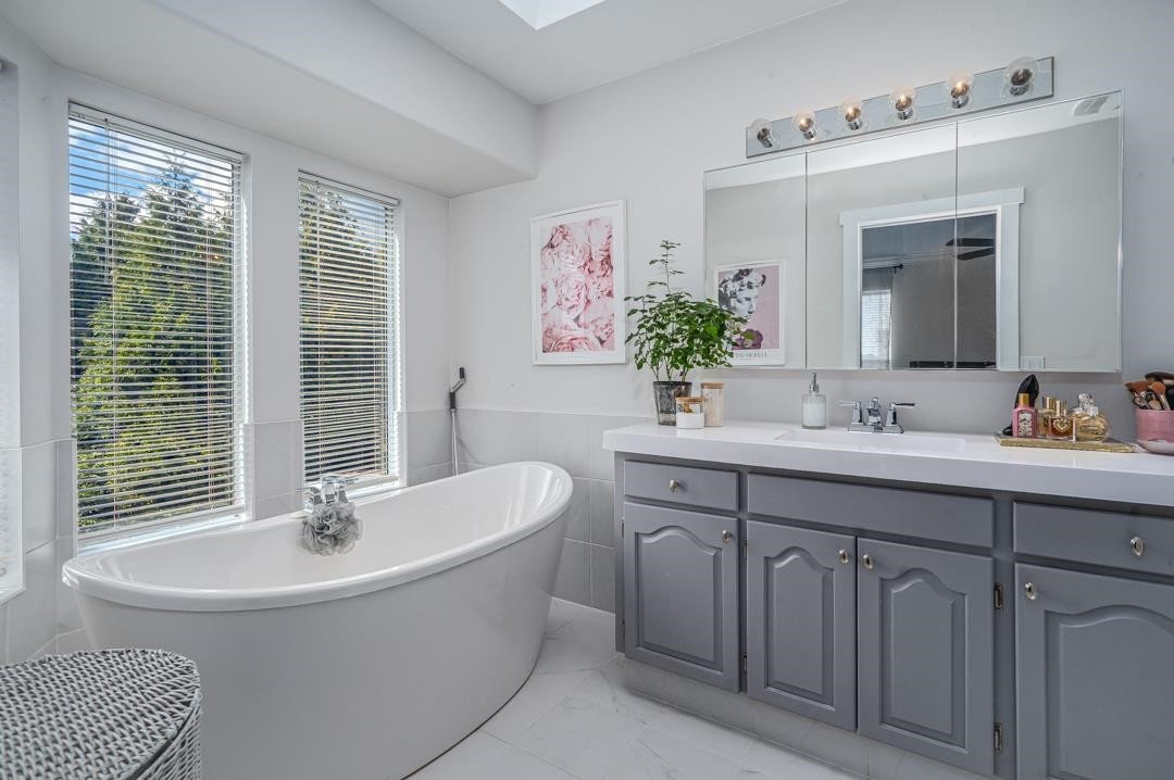 









18816


121b

Avenue,
Pitt Meadows,




BC
V3Y 2K7


