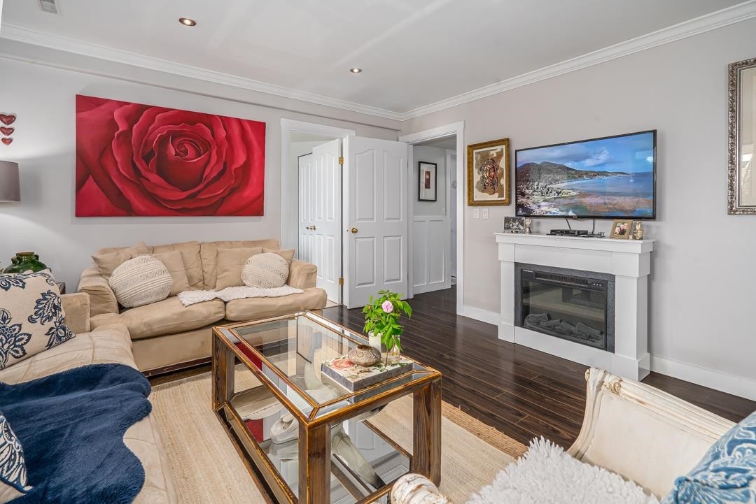 









18816


121b

Avenue,
Pitt Meadows,




BC
V3Y 2K7

