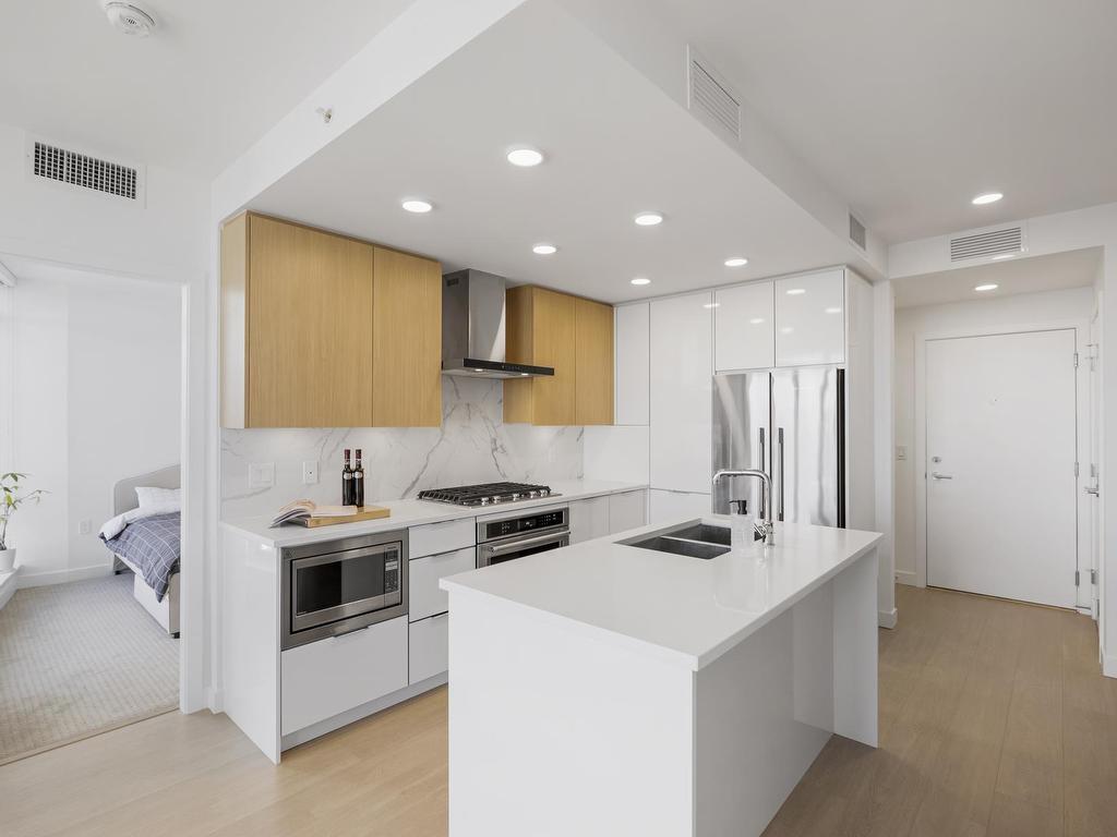 









7683


Park

Crescent, 2602,
Burnaby,




BC
V3N 0J4


