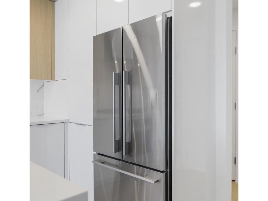 









7683


Park

Crescent, 2602,
Burnaby,




BC
V3N 0J4


