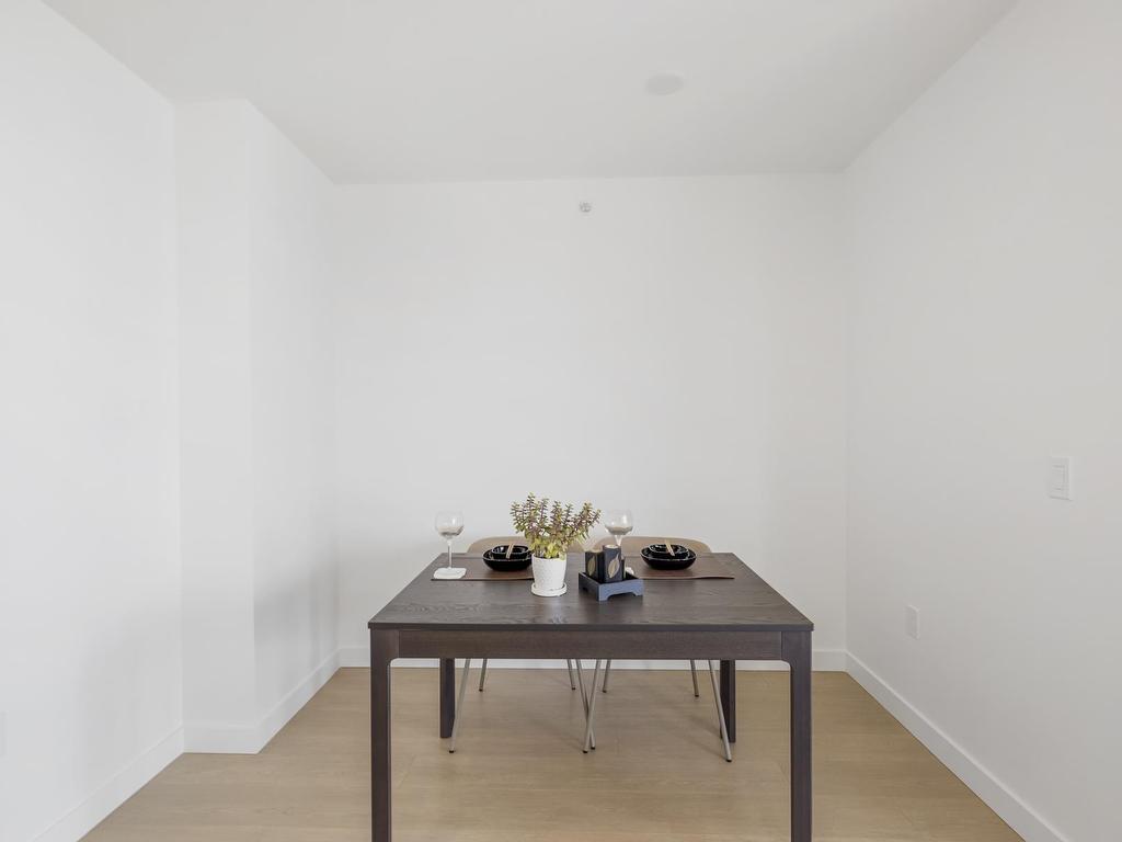 









7683


Park

Crescent, 2602,
Burnaby,




BC
V3N 0J4

