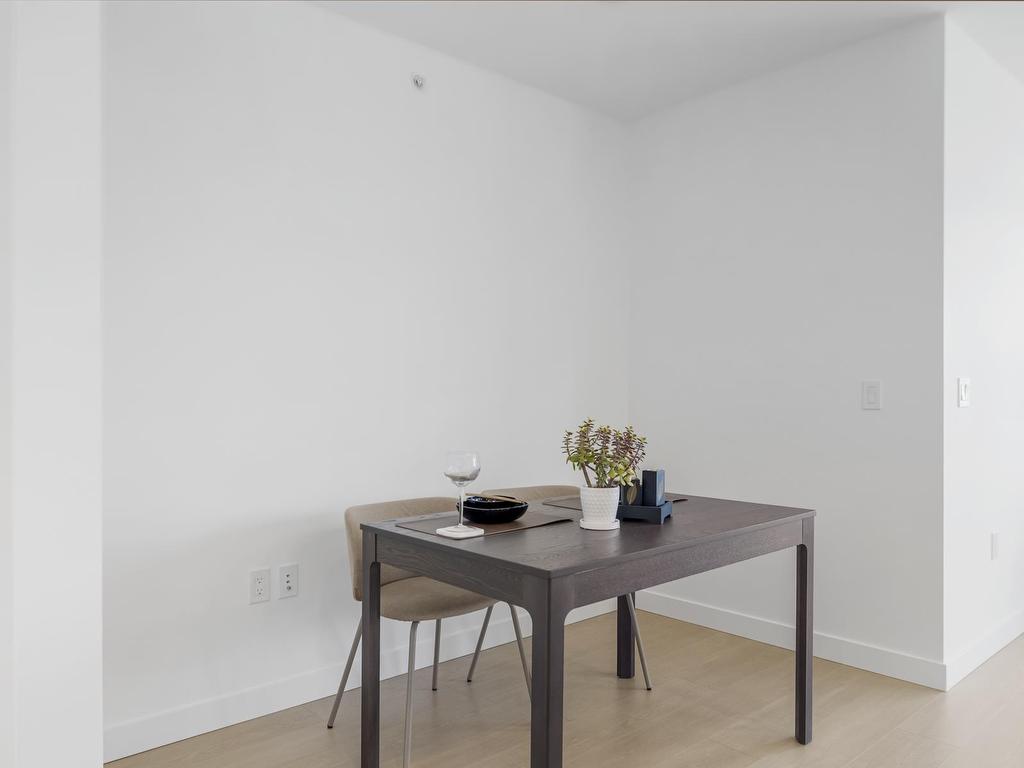 









7683


Park

Crescent, 2602,
Burnaby,




BC
V3N 0J4

