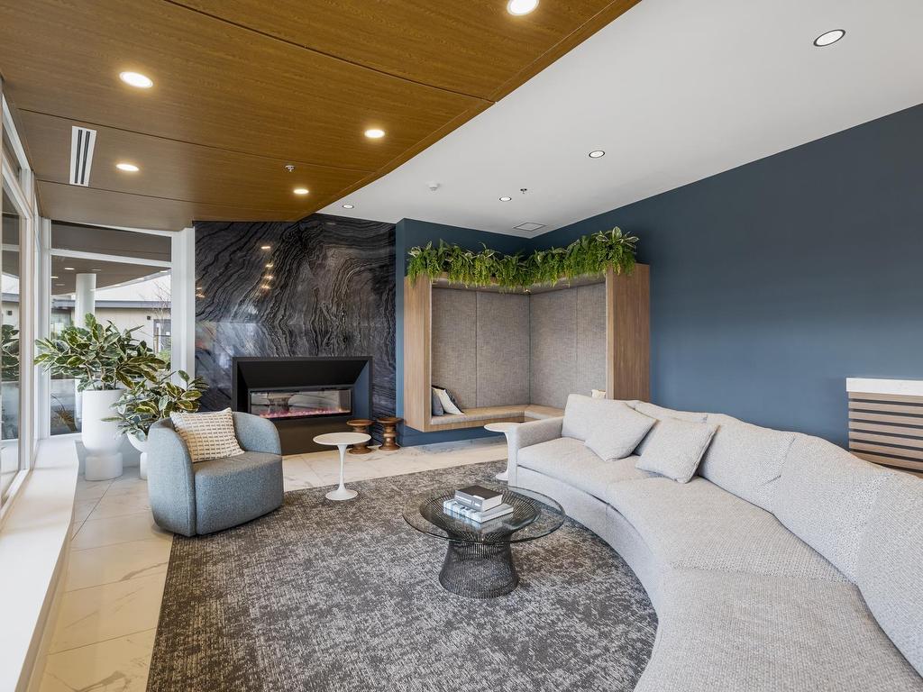 









7683


Park

Crescent, 2602,
Burnaby,




BC
V3N 0J4

