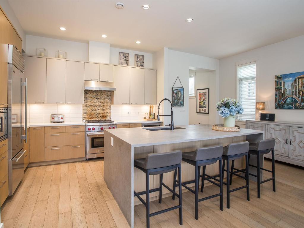 









5009


Cedar Springs

Drive,
Tsawwassen,




BC
V4M 0A7

