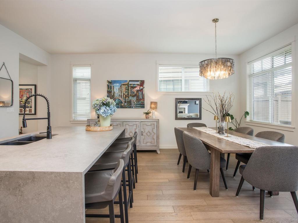 









5009


Cedar Springs

Drive,
Tsawwassen,




BC
V4M 0A7

