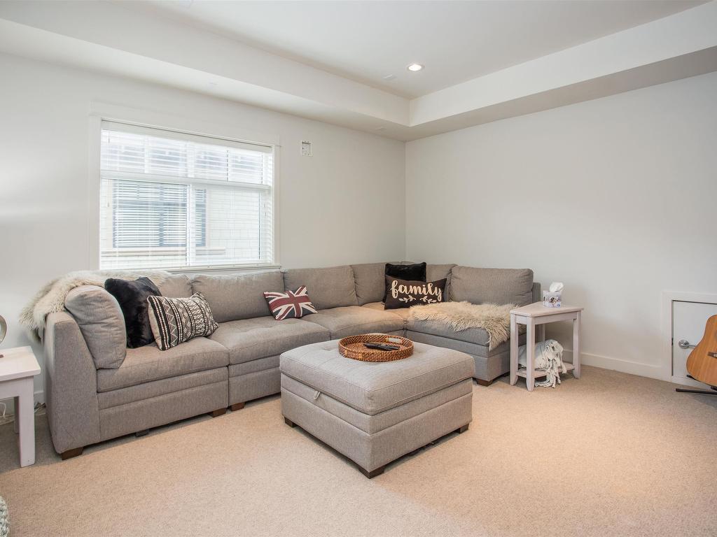 









5009


Cedar Springs

Drive,
Tsawwassen,




BC
V4M 0A7

