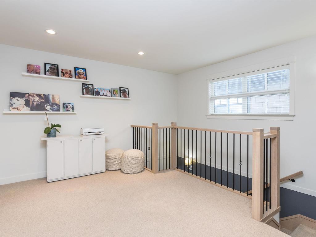 









5009


Cedar Springs

Drive,
Tsawwassen,




BC
V4M 0A7


