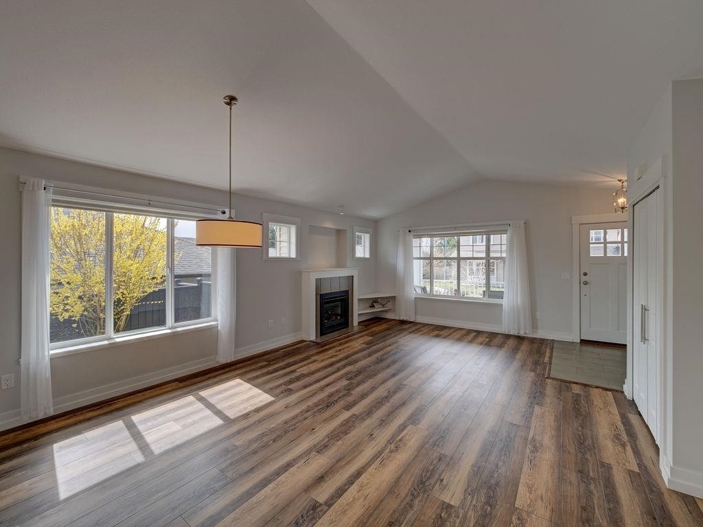 









5652


Andres

Road,
Sechelt,




BC
V7Z 0M4

