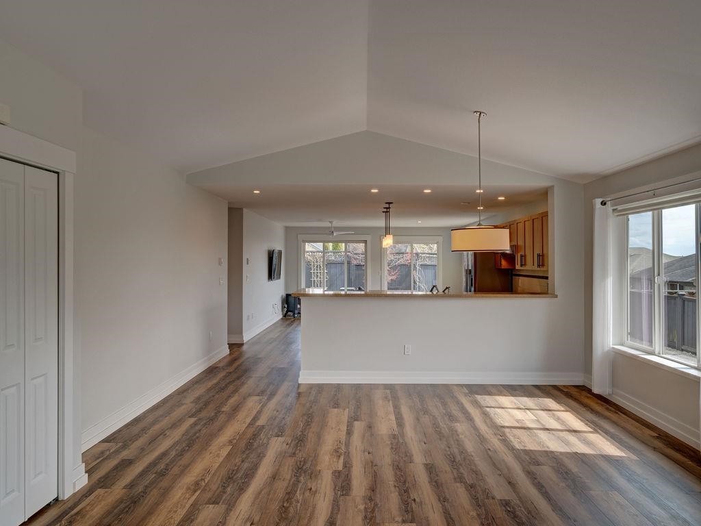 









5652


Andres

Road,
Sechelt,




BC
V7Z 0M4

