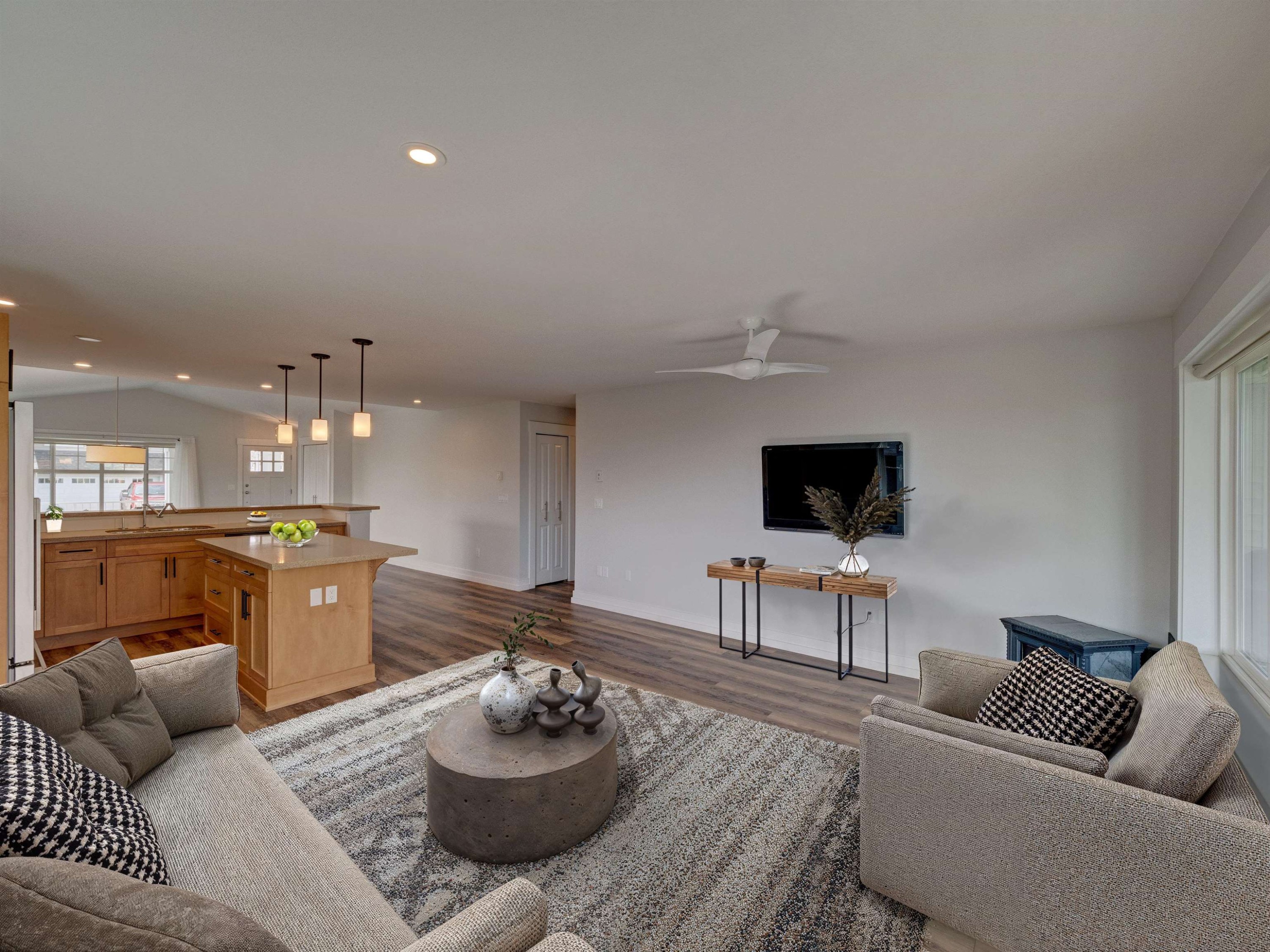 









5652


Andres

Road,
Sechelt,




BC
V7Z 0M4

