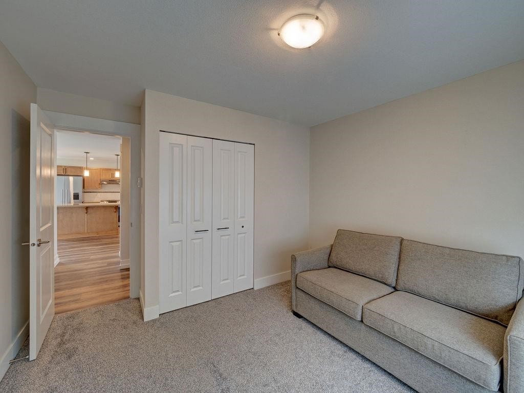 









5652


Andres

Road,
Sechelt,




BC
V7Z 0M4


