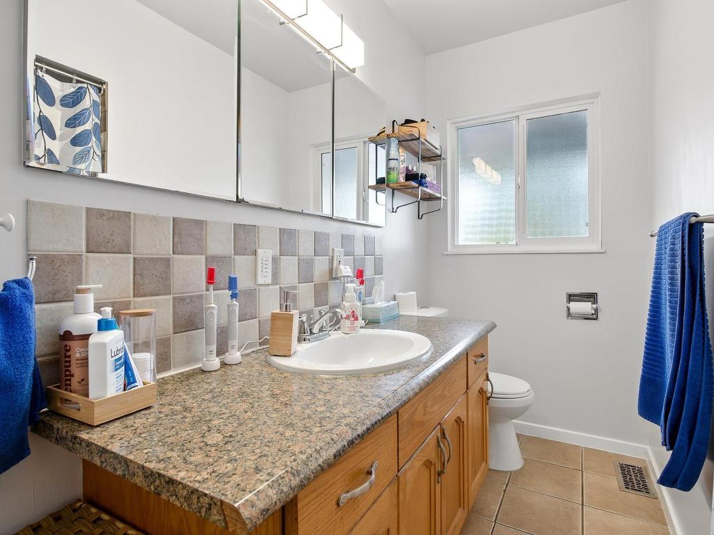 









12380


216

Street,
Maple Ridge,




BC
V2X 5K3

