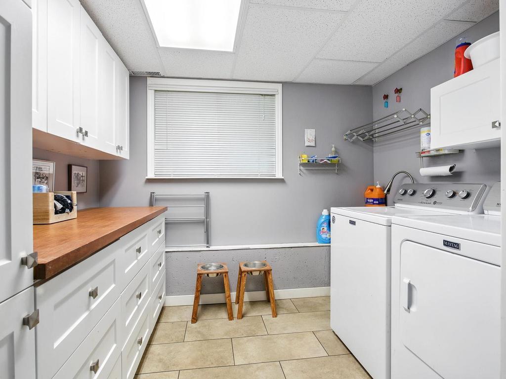 









12380


216

Street,
Maple Ridge,




BC
V2X 5K3

