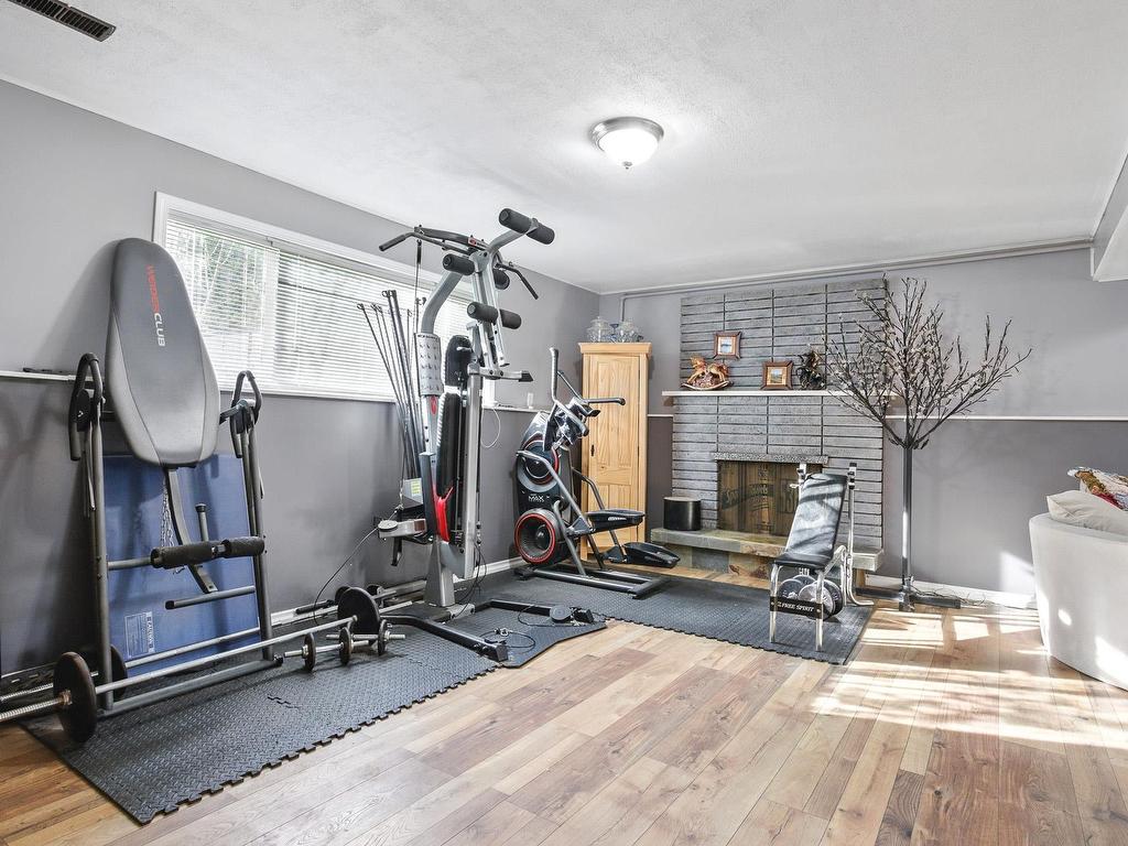 









12380


216

Street,
Maple Ridge,




BC
V2X 5K3

