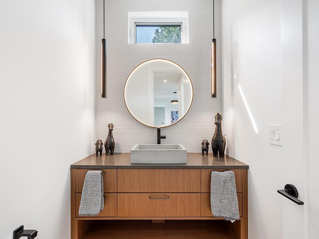 









1024


London

Street,
New Westminster,




BC
V3M 3B8

