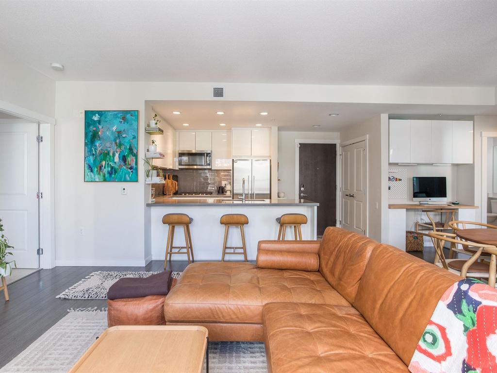 









277


1st

Street West,
North Vancouver,




BC
V7M 0E8

