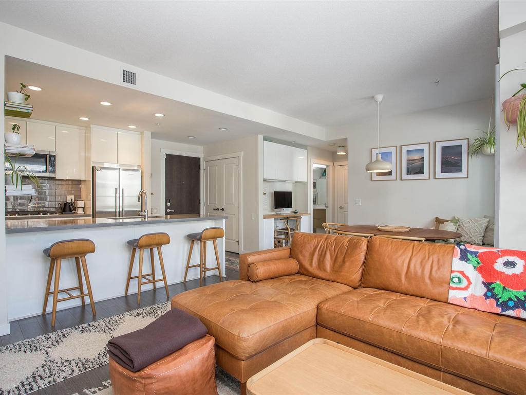 









277


1st

Street West,
North Vancouver,




BC
V7M 0E8

