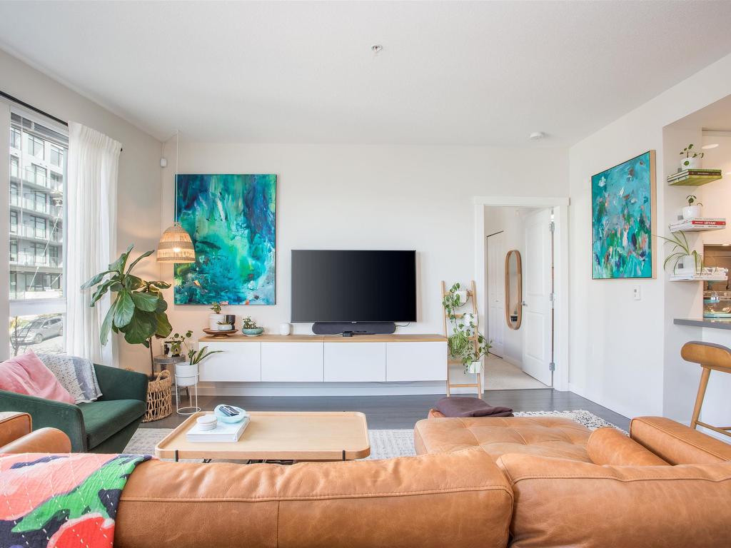 









277


1st

Street West,
North Vancouver,




BC
V7M 0E8


