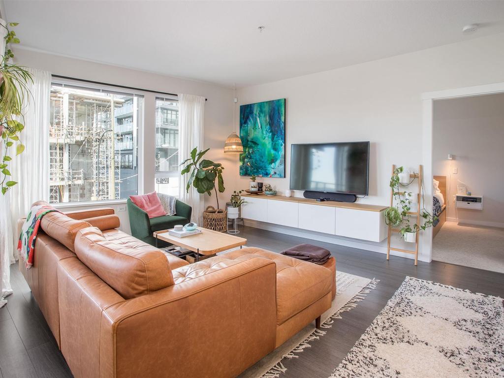 









277


1st

Street West,
North Vancouver,




BC
V7M 0E8

